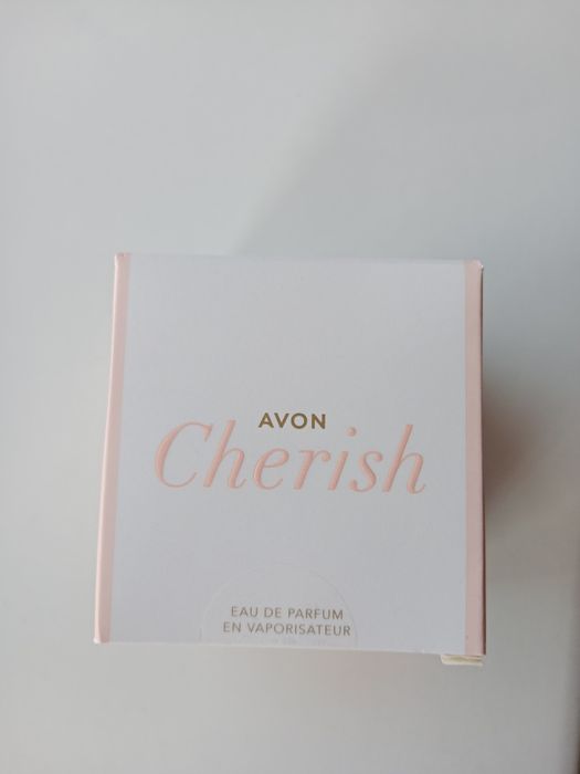 Продаю духи Эйвон