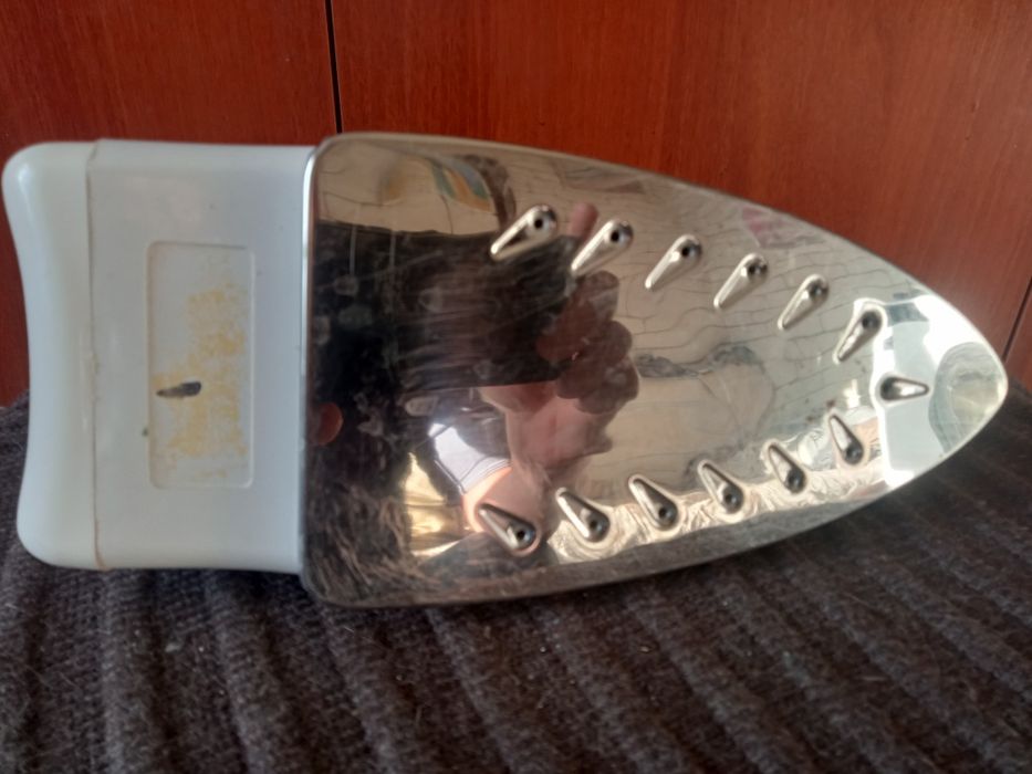 Продам утюг в рабочем состоянии