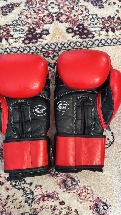 Продам перчатки velo