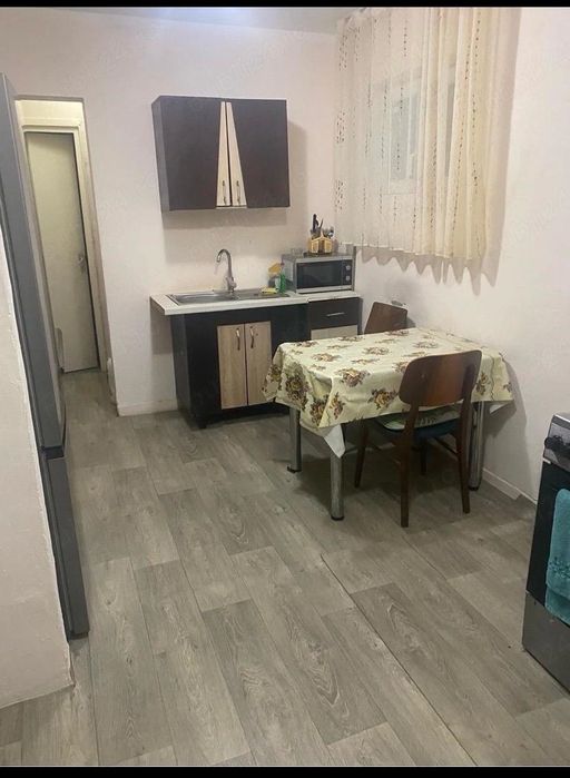 Apartament  3 camere Razboieni