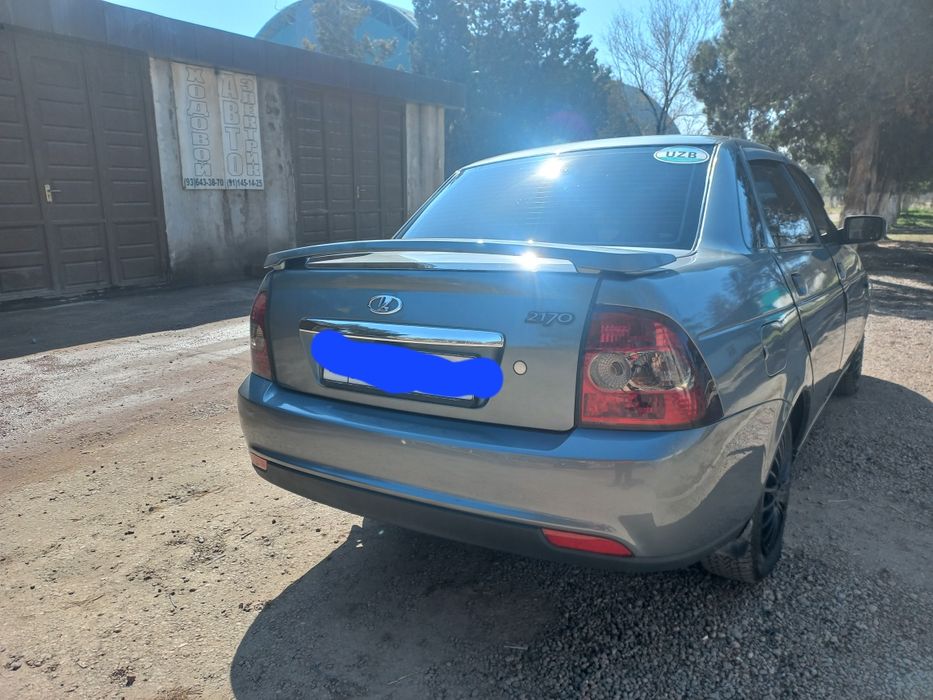 Лада приора 1.6 седан