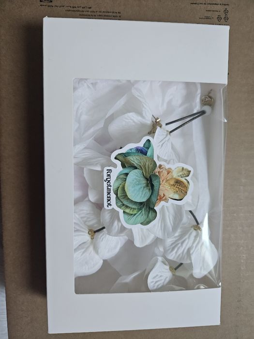 Дълги обеци с цветя