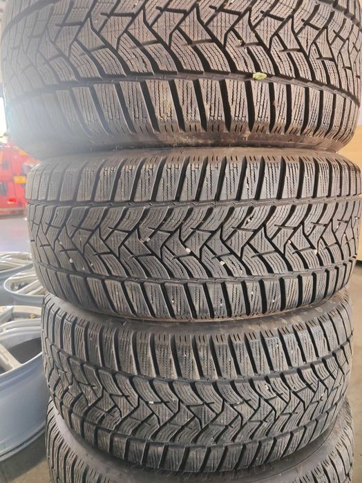 4бр.зимни гуми 225/50/17 Dunlop