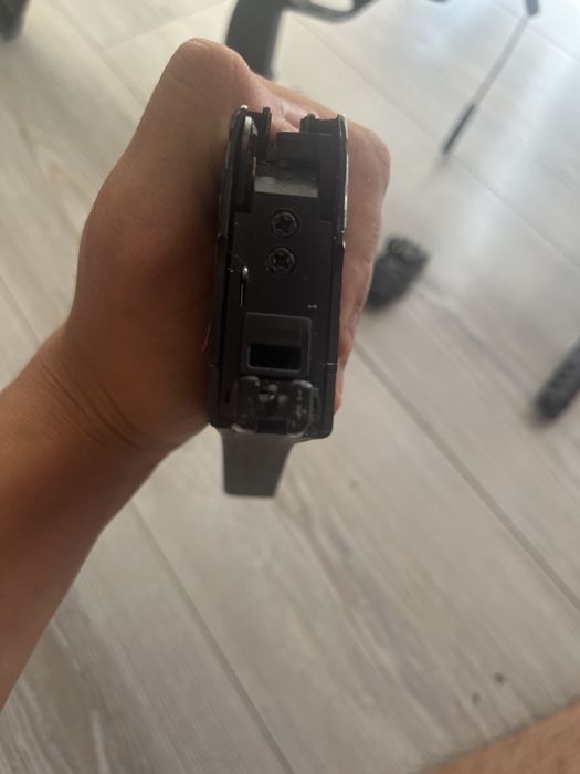 Doresc sa vand arma de airsoft realista