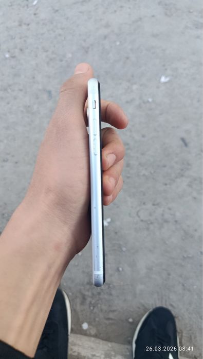 Iphone se 2 2020 Naxtgayam sotiladi