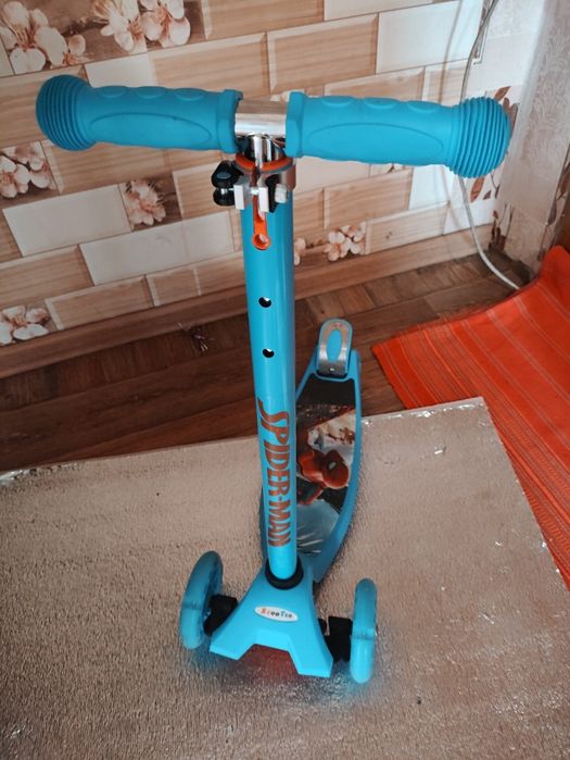 Самокат детский новый