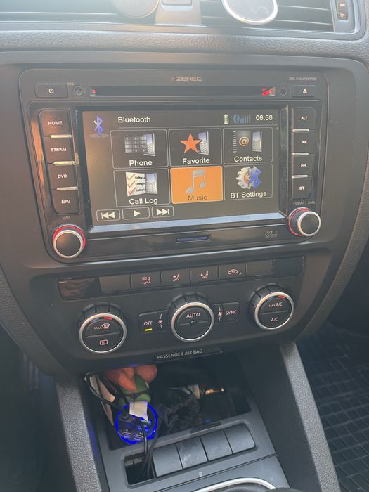 VOLKSWAGEN Jetta 2013 — imagine 4