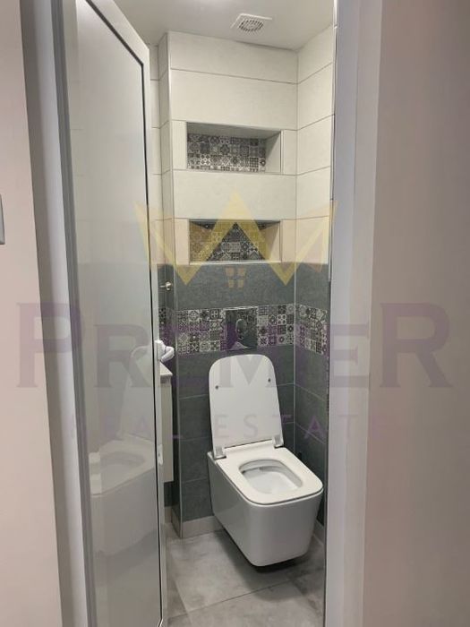 Дава се под наем Тристаен апартамент в Варна, Център - 98 кв.м за 1200 € - Снимка #10