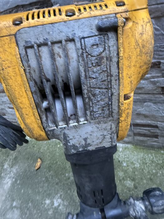 Къртач DeWALT електрически SDS-max, 1550 W, 19 J, D25902K