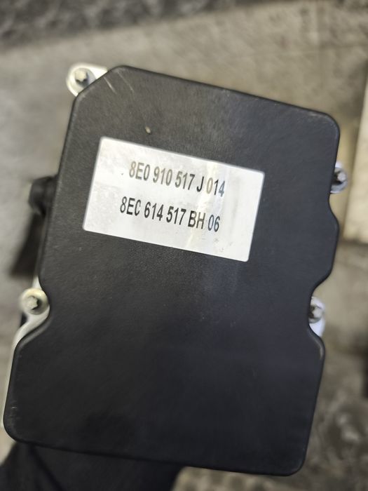 Audi A4 B7 ABS Модул