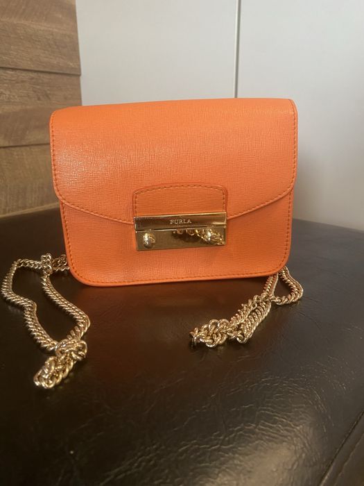 Furla metropolis