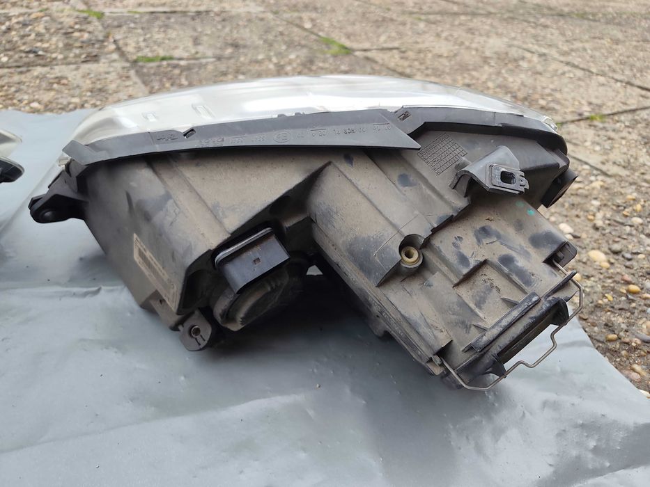 Фарове VW Eos Десен Волан