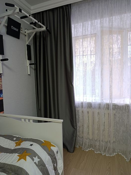 Продам комплект шторы плюс тюль