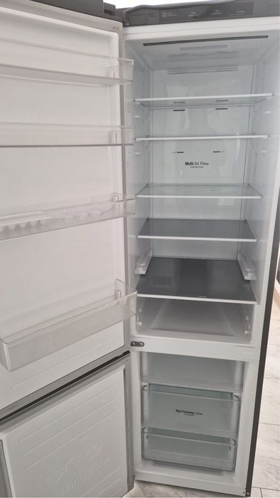 Frigider cu doua usi LG 2,06m