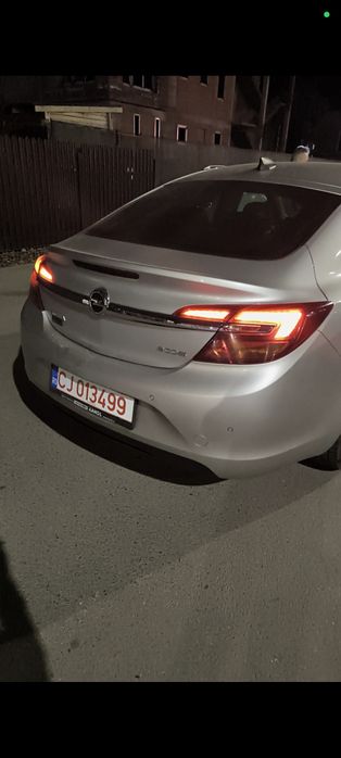 Opel Insignia. Nr rosii 90 zile . Cartea mașini efectuata