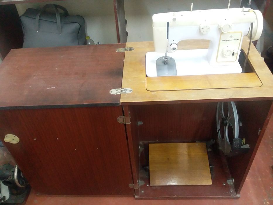 Tikuv mashinasi sotiladi aloqaga chiqorasilar