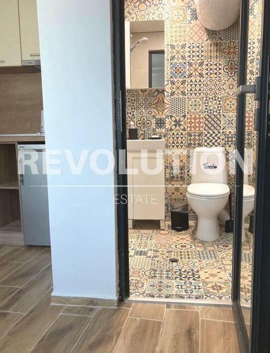 Дава се под наем Едностаен апартамент в Варна, Гръцка махала - 15 кв.м за 275 € - Снимка #3