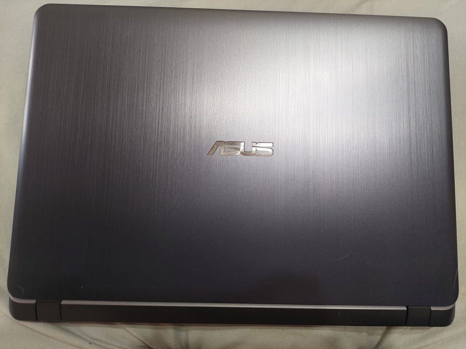 Ноутбук асус x507u