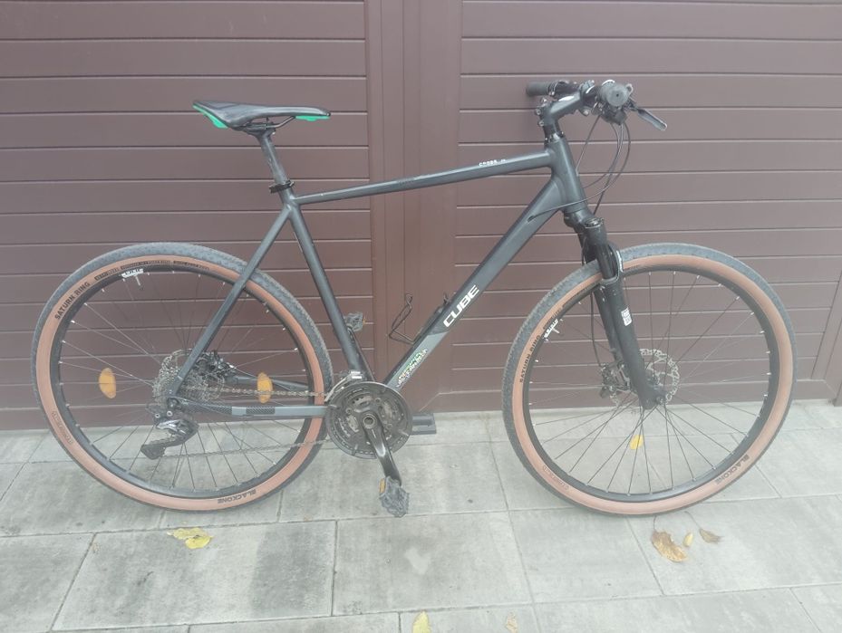 Vand bicicleta Cube Cross, Shimano XT, RockShox, frâne hidraulice Cube Cross, MTB