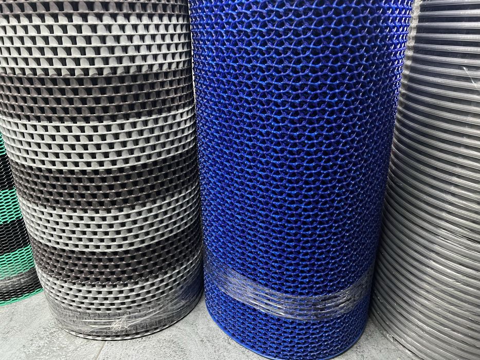 Сирганишга карши резина гилам рулонда