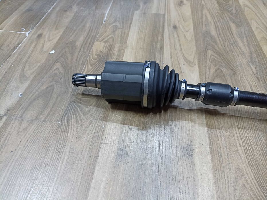 Привод в сборе гранаты на Nissan Teana J31