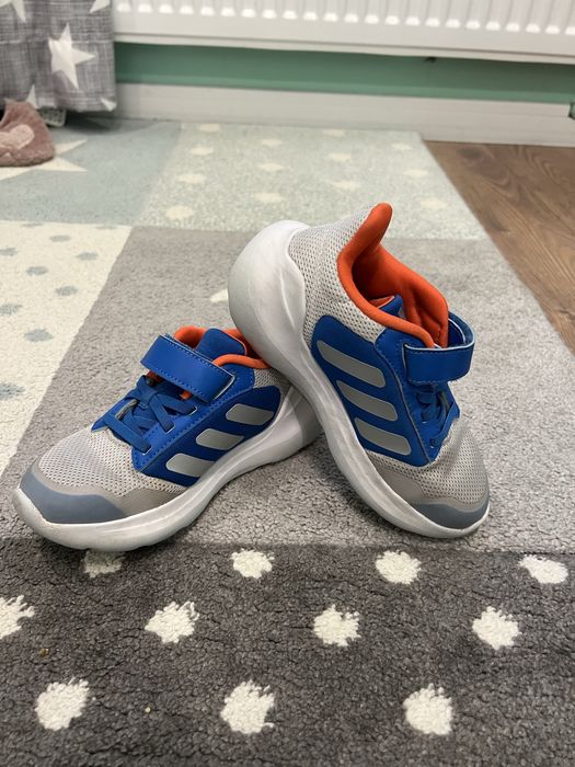 Маратонки Adidas