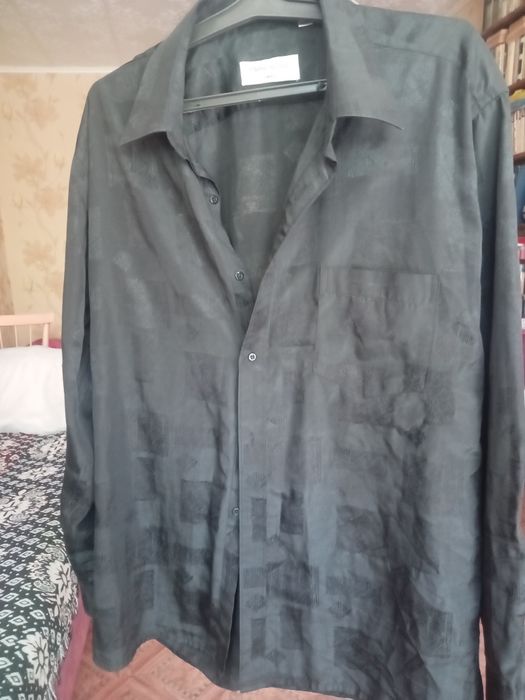 Продам мужскую рубашку