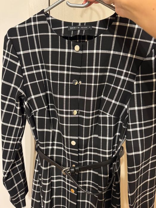 Дамска рокля  с колан на Mohito