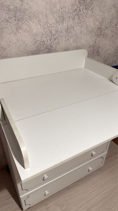 Кроватка с комодом