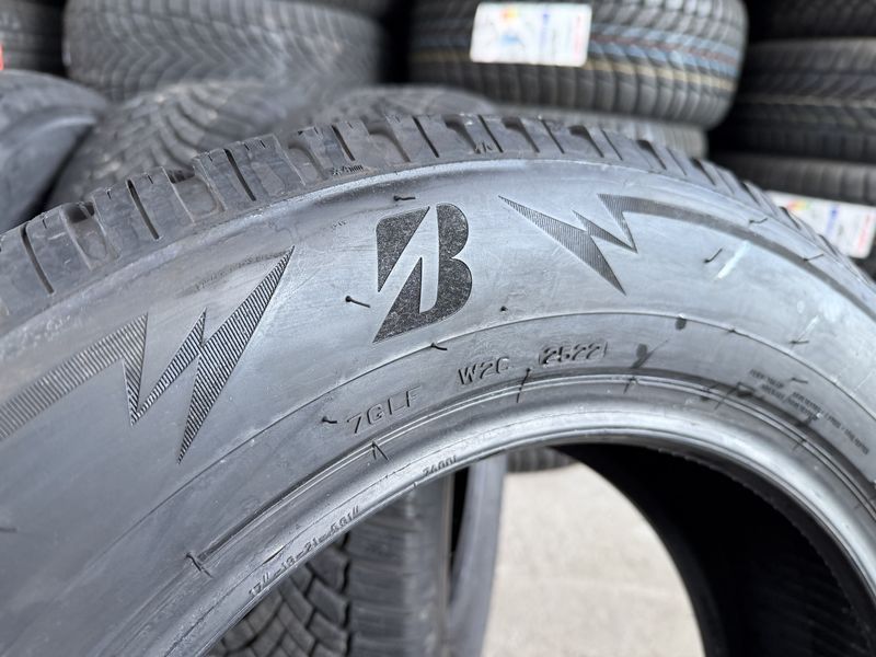 215/65/17 BRIDGESTONE 4бр