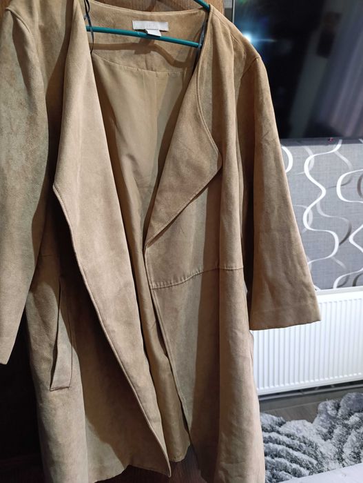 Продавам нови спортни дамски сака големи номера