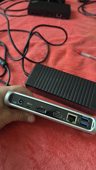 Usb C docking station