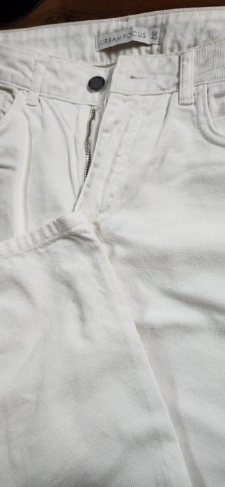 jenfer va shim sotiladi