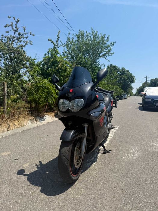Suzuki GSX750F Katana 1998