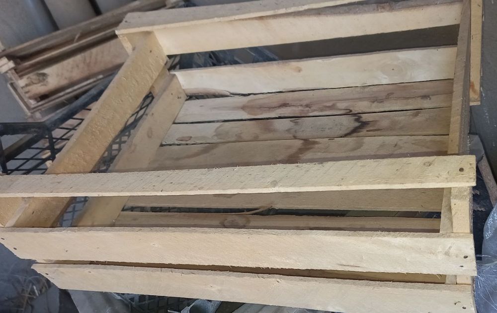 Тахта яшик сотилади