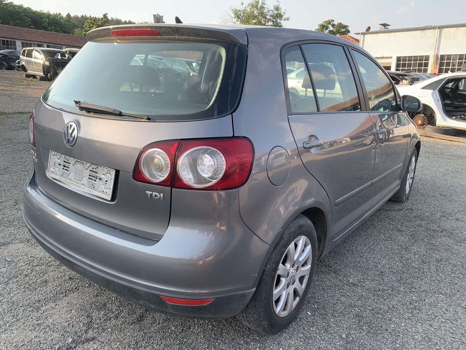 Фолксваген Голф 5 плюс 1.9 тди  105 коня код на мотора BLS