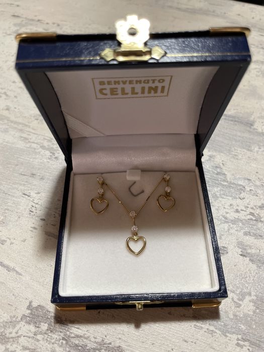Set cadou Valentine’s Day (cercei & lantisor) aur galben 18K cu zircon