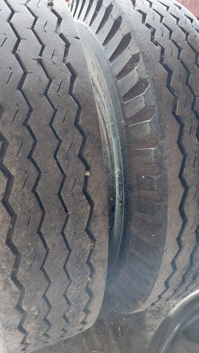 Cauciucuri noi de camion