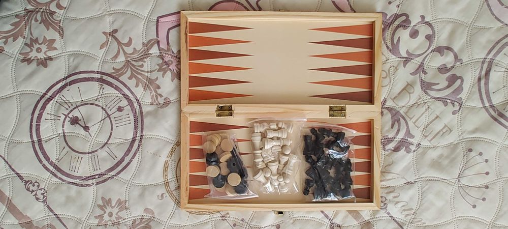 Шах,домино и магнитна мини игра