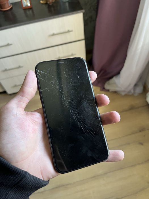 iphone xr 64gb cрочно