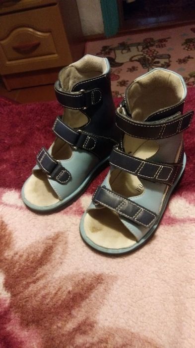 Продам артопедическую обувь.