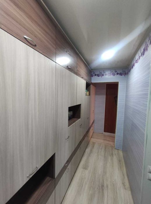 Продам 2-х комн. ул. Камзина, 27