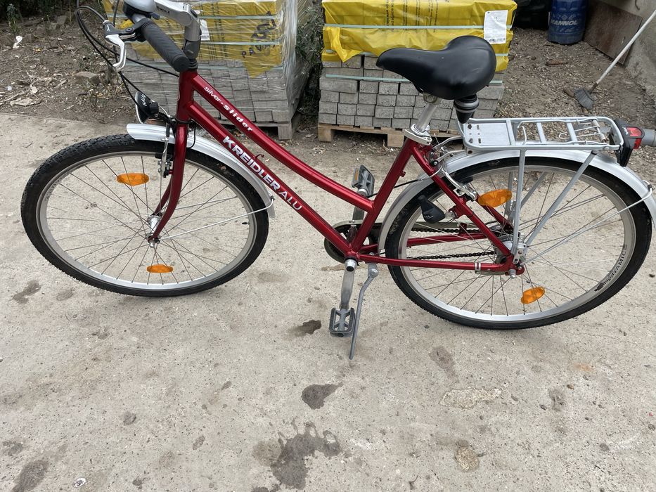 Bicicleta dama roti 28 2 modele una noua