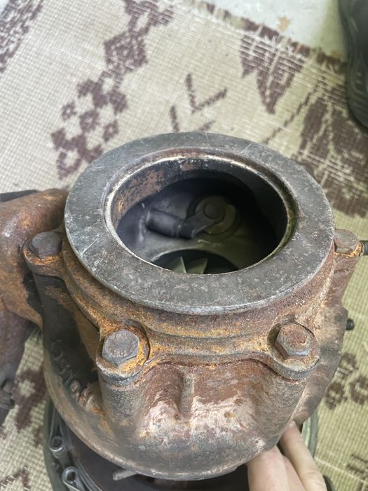 Турбо Holset HX52