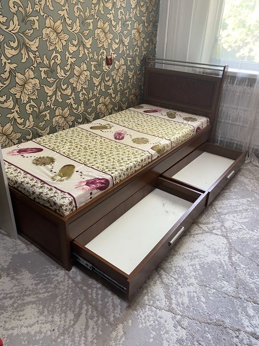 Продам односпальный кровать