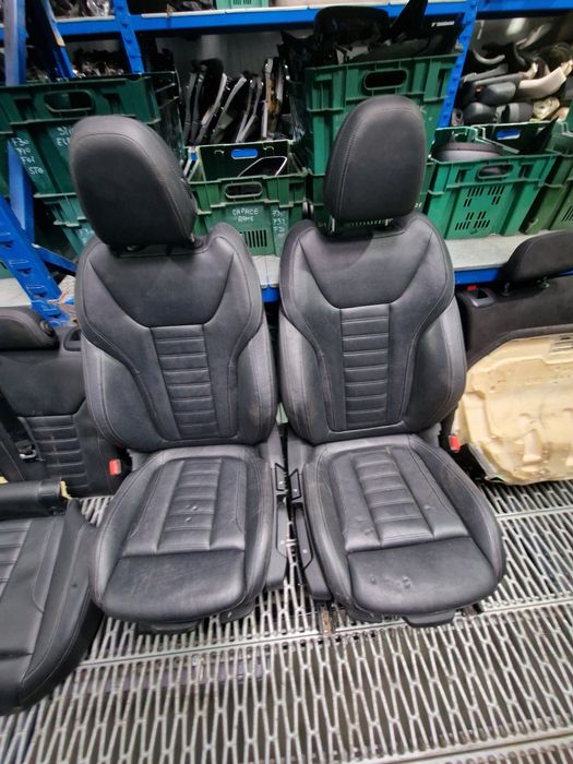 Scaune interior piele neagra recaro sport cu incalzire  bmw g26
