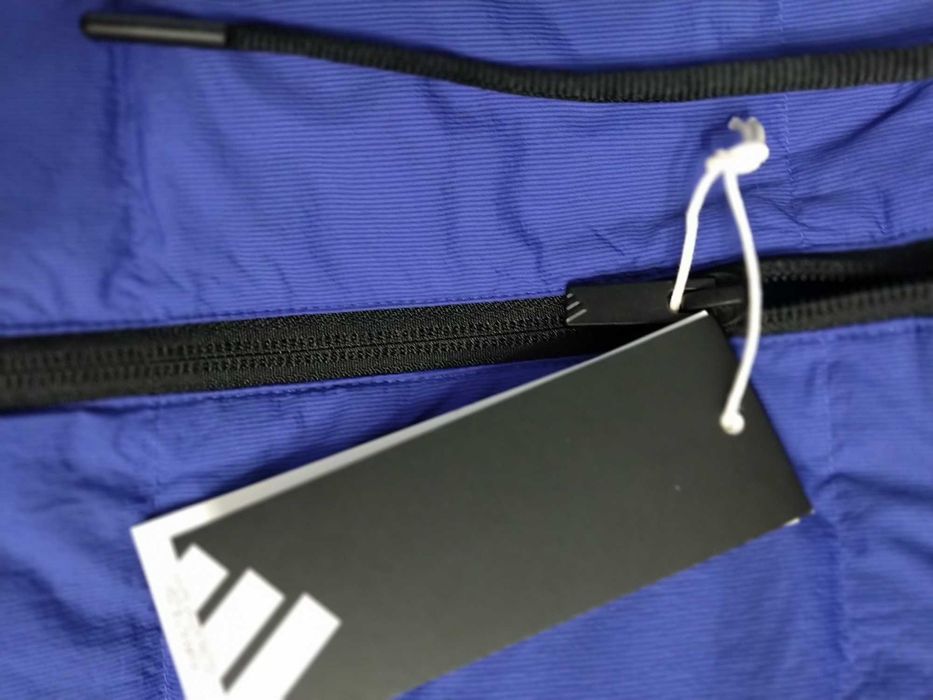 ADIDAS SPORTSWEAR  р-р L, 80% Пух, 20% Пера