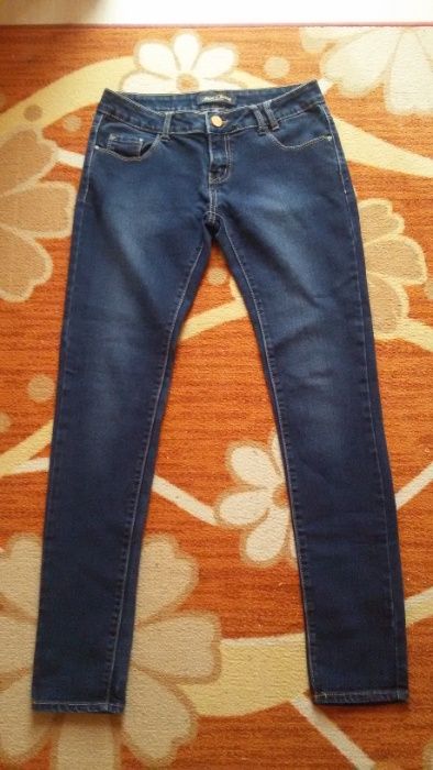 Нови дамски дънки номера 28,29,31