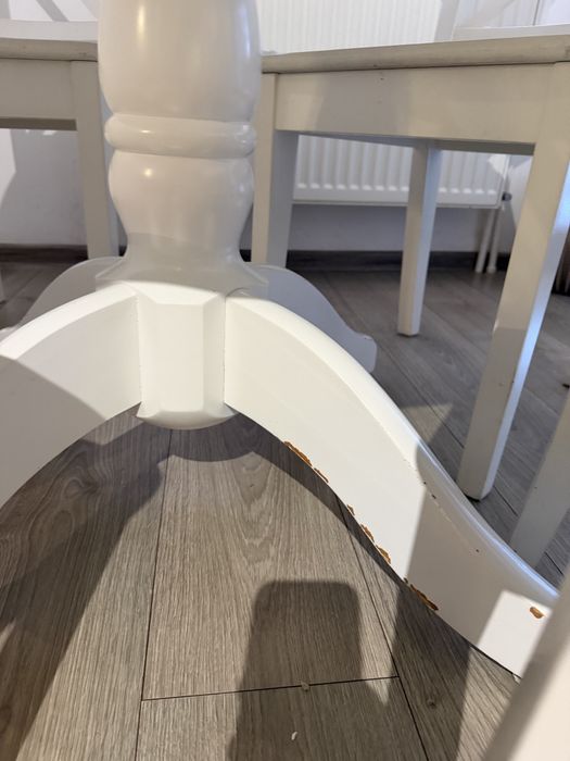 Masa extensibila si scaune