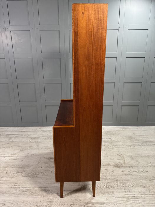 Винтидж библиотека - секция от 60-те Р264